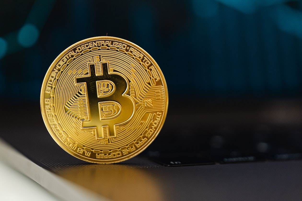 Investițiile în Bitcoin: Sfaturi și strategii de succes